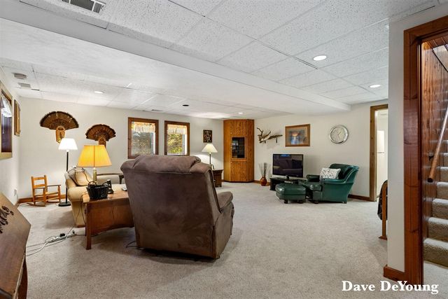 15877 Fendt Farm Road, Holland, MI 49424