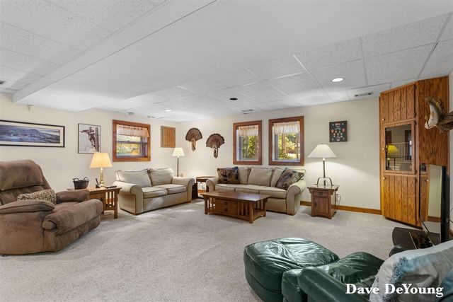 15877 Fendt Farm Road, Holland, MI 49424