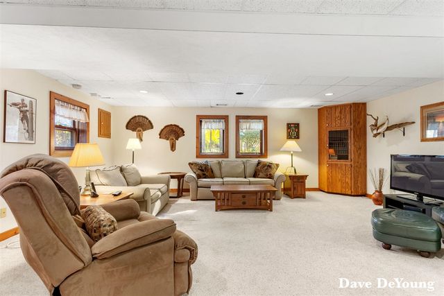 15877 Fendt Farm Road, Holland, MI 49424