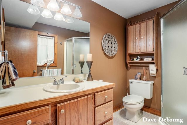 15877 Fendt Farm Road, Holland, MI 49424