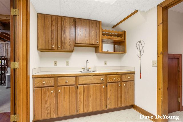 15877 Fendt Farm Road, Holland, MI 49424