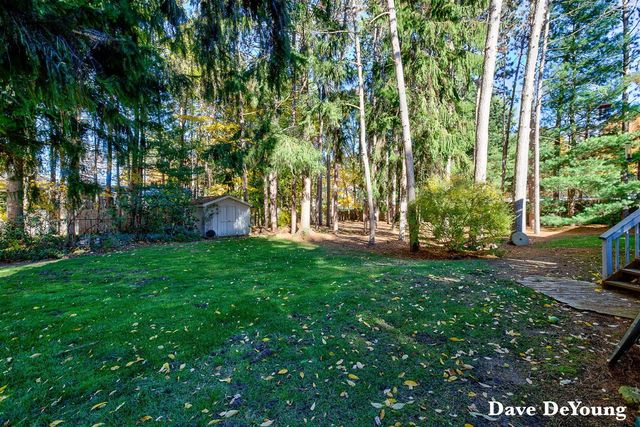 15877 Fendt Farm Road, Holland, MI 49424