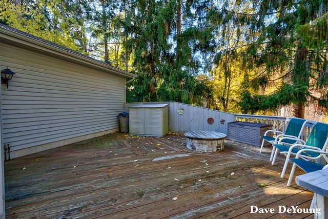 15877 Fendt Farm Road, Holland, MI 49424