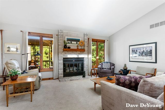 15877 Fendt Farm Road, Holland, MI 49424