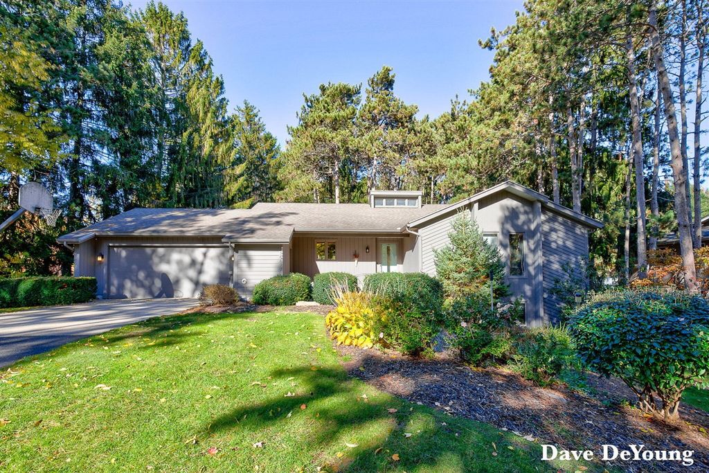 15877 Fendt Farm Road, Holland, MI 49424