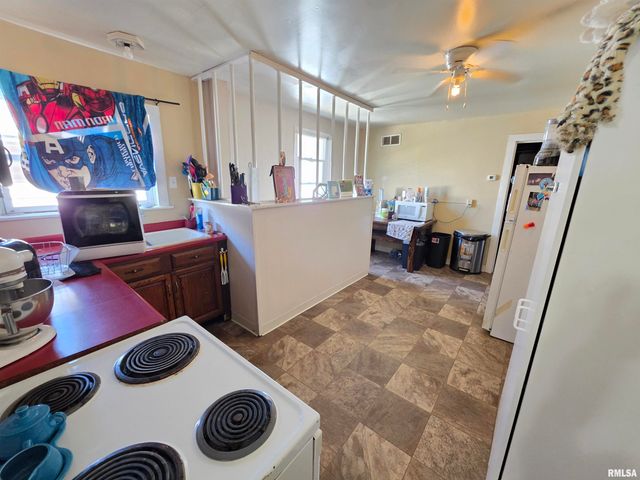 921-923 ANN ELIZA Street, Pekin, IL 61554