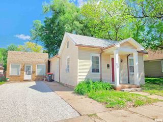 921-923 ANN ELIZA Street, Pekin, IL 61554