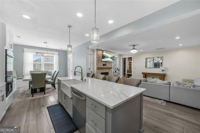 9904 Ashford Green Way, Douglasville, GA 30135