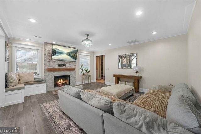 9904 Ashford Green Way, Douglasville, GA 30135