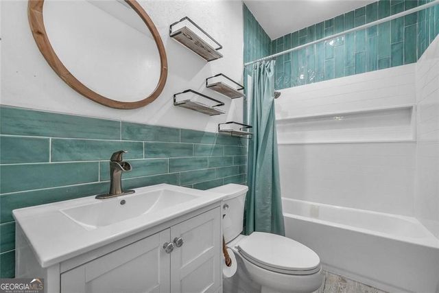 9904 Ashford Green Way, Douglasville, GA 30135