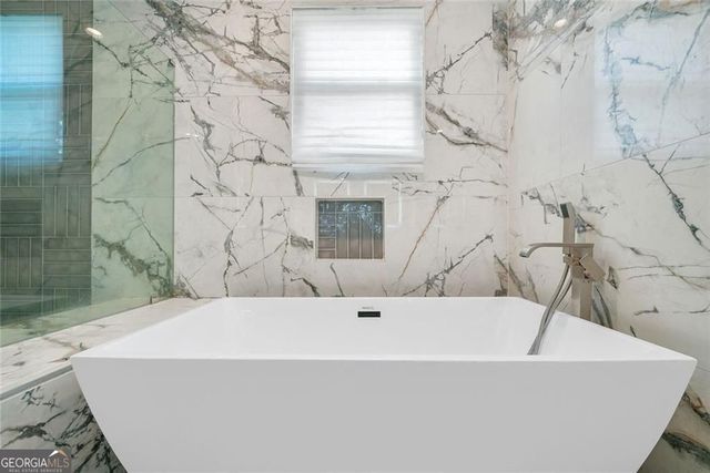 9904 Ashford Green Way, Douglasville, GA 30135