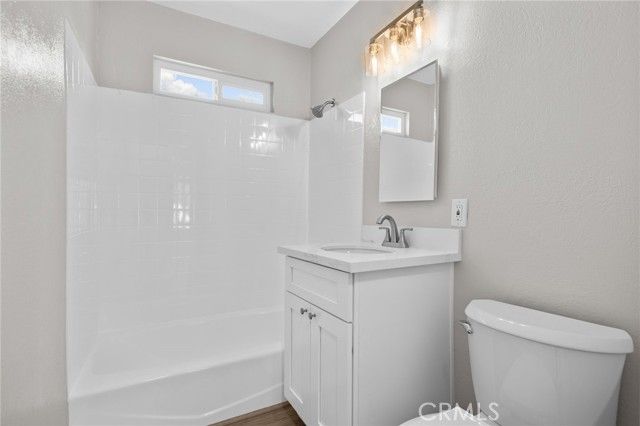 10272 Muroc, Bellflower, CA 90706