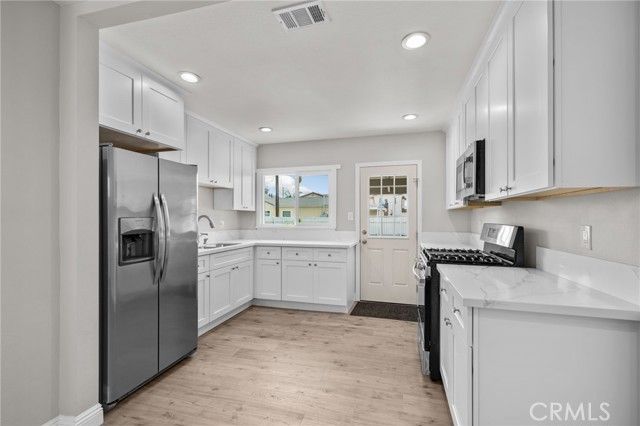 10272 Muroc, Bellflower, CA 90706