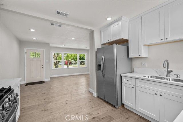 10272 Muroc, Bellflower, CA 90706