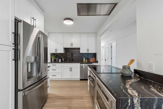 5207 W CLEVELAND STREET, Tampa, FL 33609