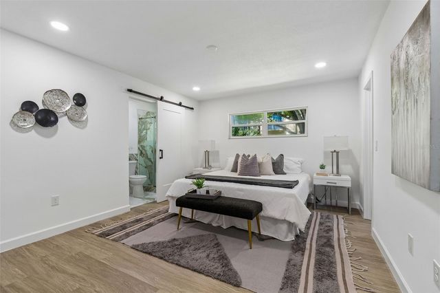 5207 W CLEVELAND STREET, Tampa, FL 33609