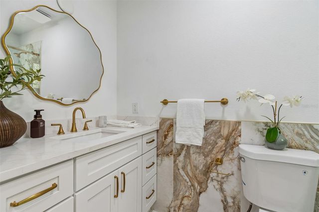 5207 W CLEVELAND STREET, Tampa, FL 33609