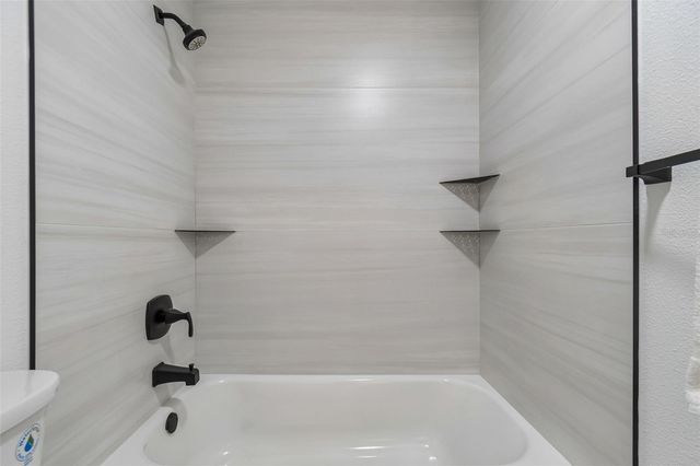 5207 W CLEVELAND STREET, Tampa, FL 33609