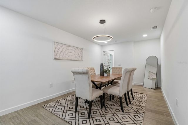 5207 W CLEVELAND STREET, Tampa, FL 33609