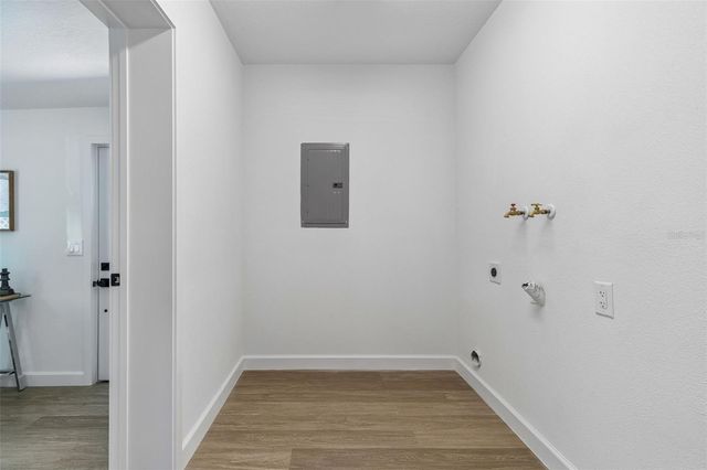 5207 W CLEVELAND STREET, Tampa, FL 33609