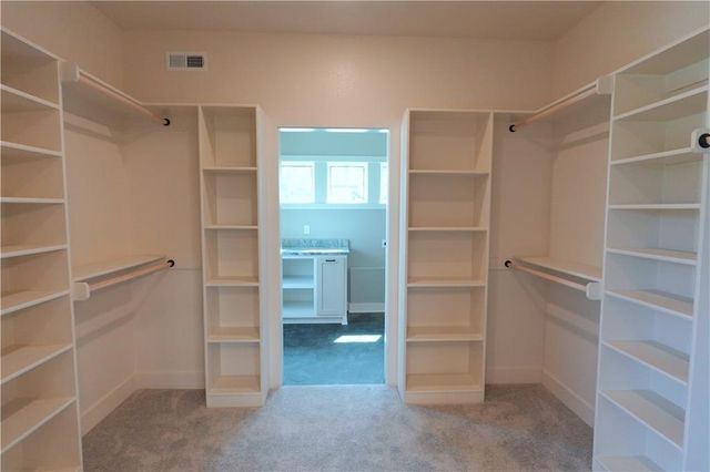 12730 NW Larkspur Lane, Platte City, MO 64079