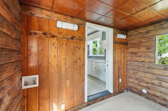 2611 S Anthony Boulevard, Fort Wayne, IN 46803