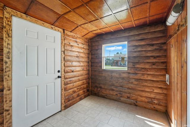 2611 S Anthony Boulevard, Fort Wayne, IN 46803