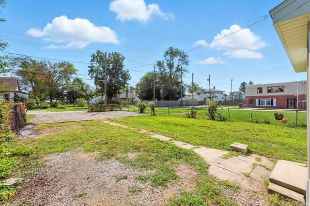 2611 S Anthony Boulevard, Fort Wayne, IN 46803