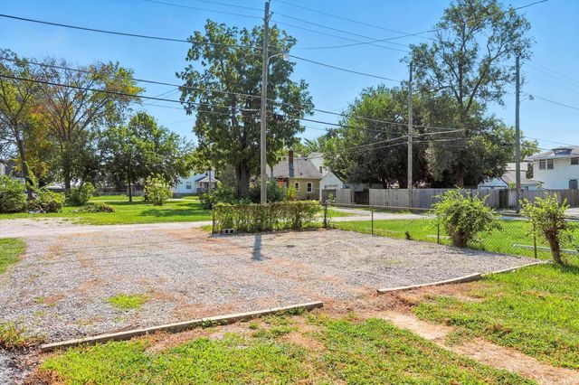 2611 S Anthony Boulevard, Fort Wayne, IN 46803