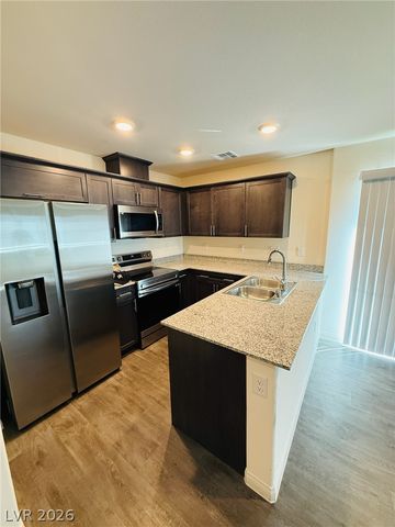 2742 Matador Red Avenue, North Las Vegas, NV 89086