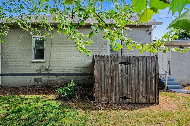 937 Phillips St, Nashville, TN 37208