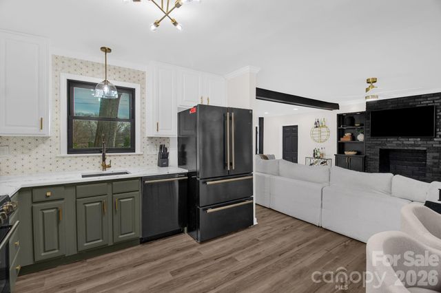 5323 Glenham Drive, Charlotte, NC 28210