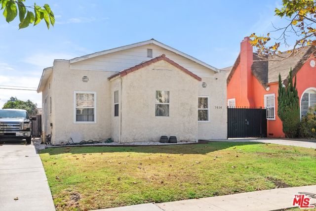 7414 Brighton Avenue, Los Angeles, CA 90047