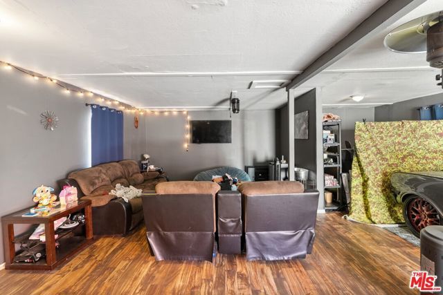 7414 Brighton Avenue, Los Angeles, CA 90047