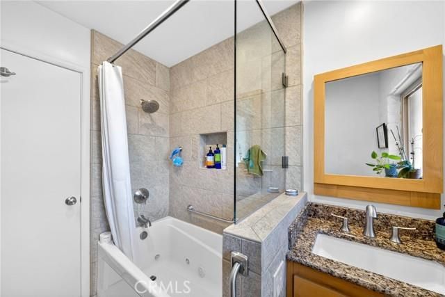 4872 North Arcade, Fresno, CA 93704