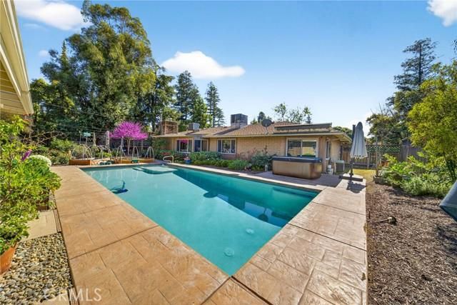 4872 North Arcade, Fresno, CA 93704