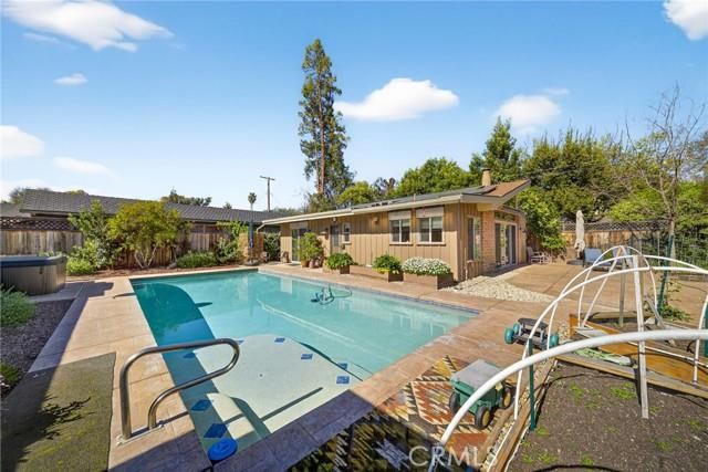4872 North Arcade, Fresno, CA 93704