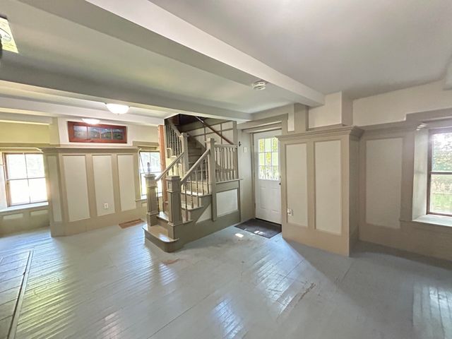62 Onway Lake Road, Raymond, NH 03077