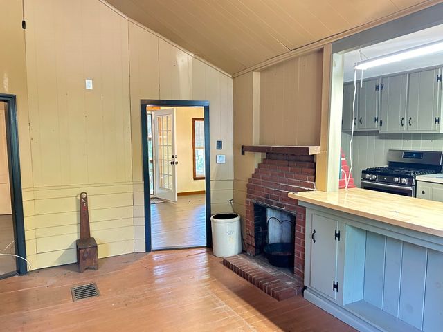 62 Onway Lake Road, Raymond, NH 03077