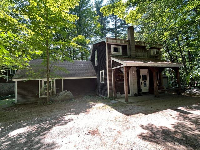 62 Onway Lake Road, Raymond, NH 03077