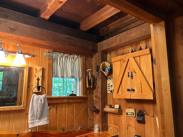 62 Onway Lake Road, Raymond, NH 03077