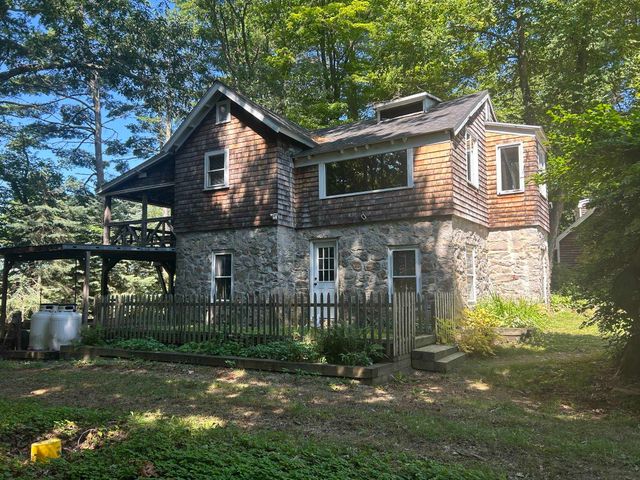 62 Onway Lake Road, Raymond, NH 03077