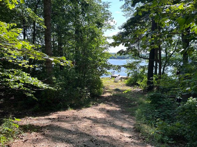 62 Onway Lake Road, Raymond, NH 03077