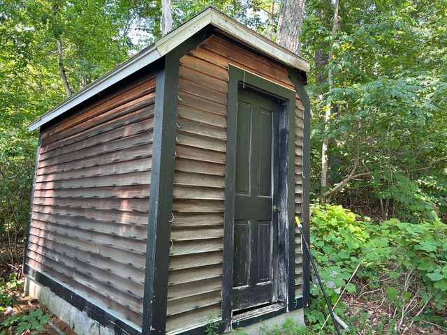 62 Onway Lake Road, Raymond, NH 03077