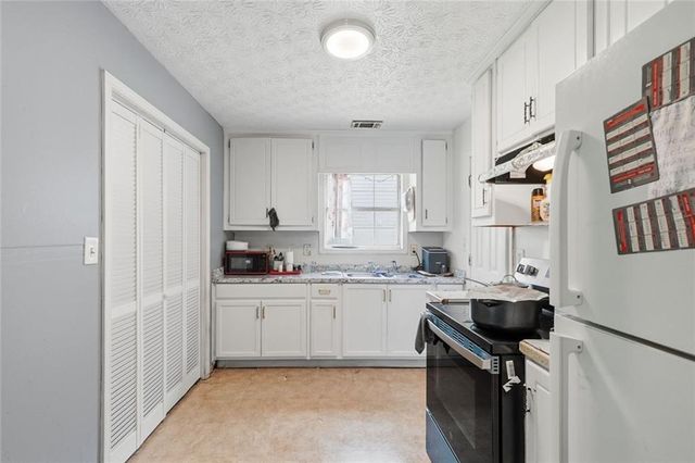 112 Coppermine Branch Court, Canton, GA 30114