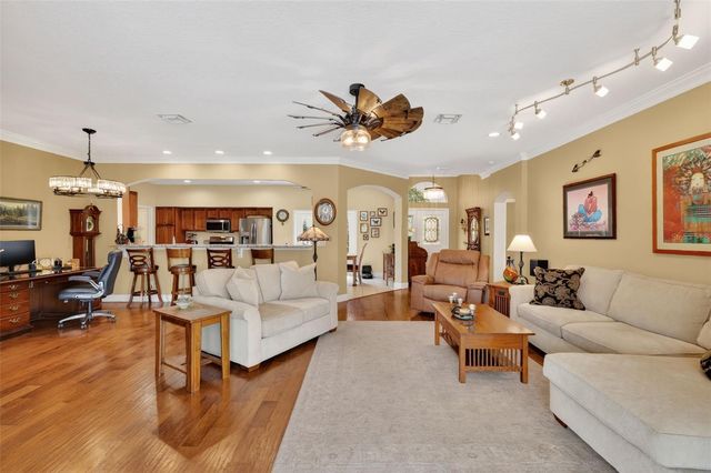 2003 BAYSIDE AVENUE, Mount Dora, FL 32757