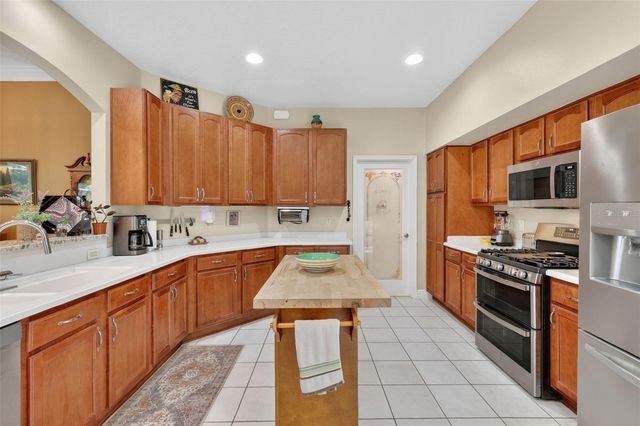 2003 BAYSIDE AVENUE, Mount Dora, FL 32757