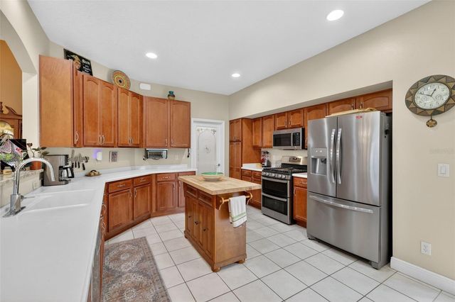 2003 BAYSIDE AVENUE, Mount Dora, FL 32757