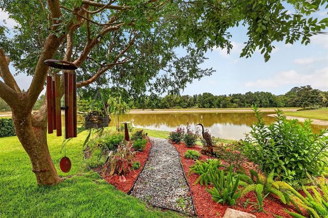 2003 BAYSIDE AVENUE, Mount Dora, FL 32757