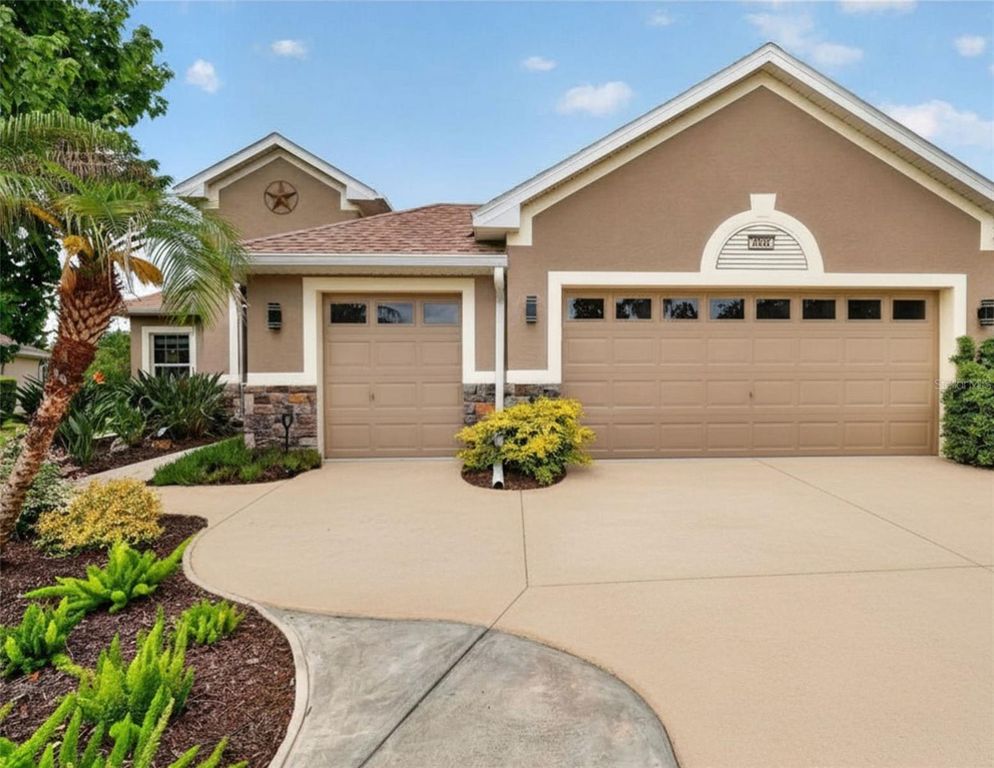 2003 BAYSIDE AVENUE, Mount Dora, FL 32757